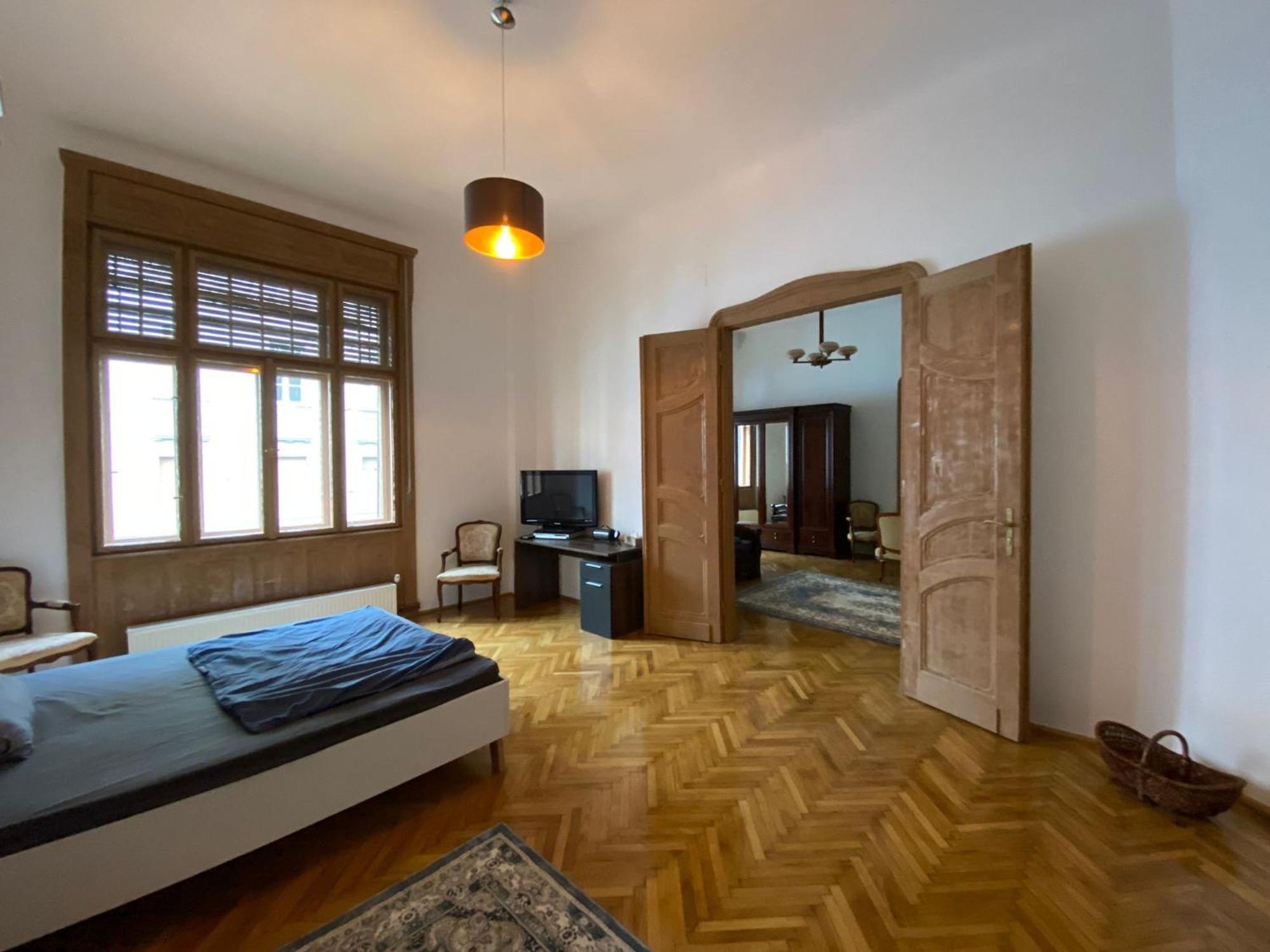 Ultra-Central Apartment In The Loffler Palace Timişoara Eksteriør billede