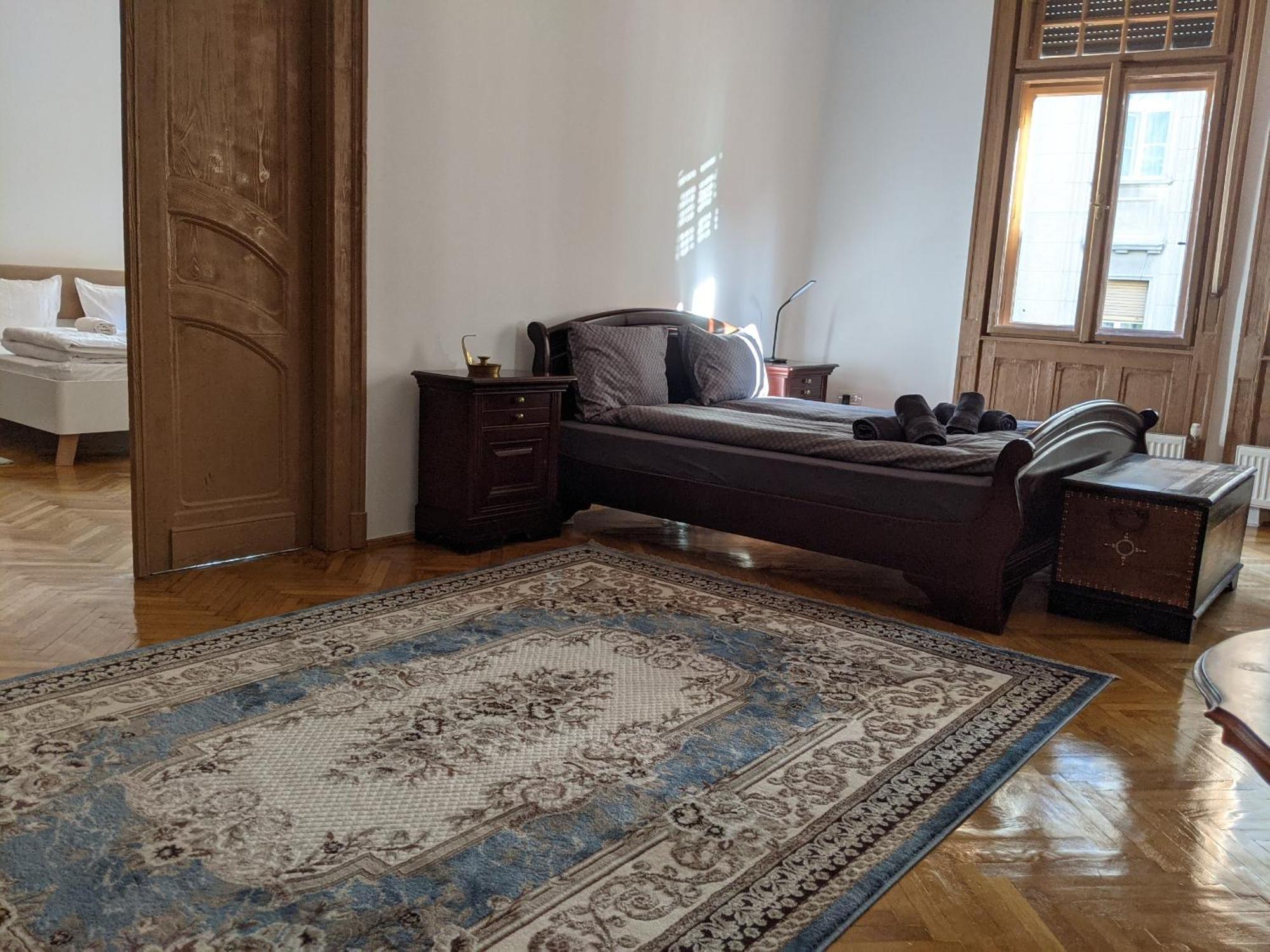 Ultra-Central Apartment In The Loffler Palace Timişoara Eksteriør billede